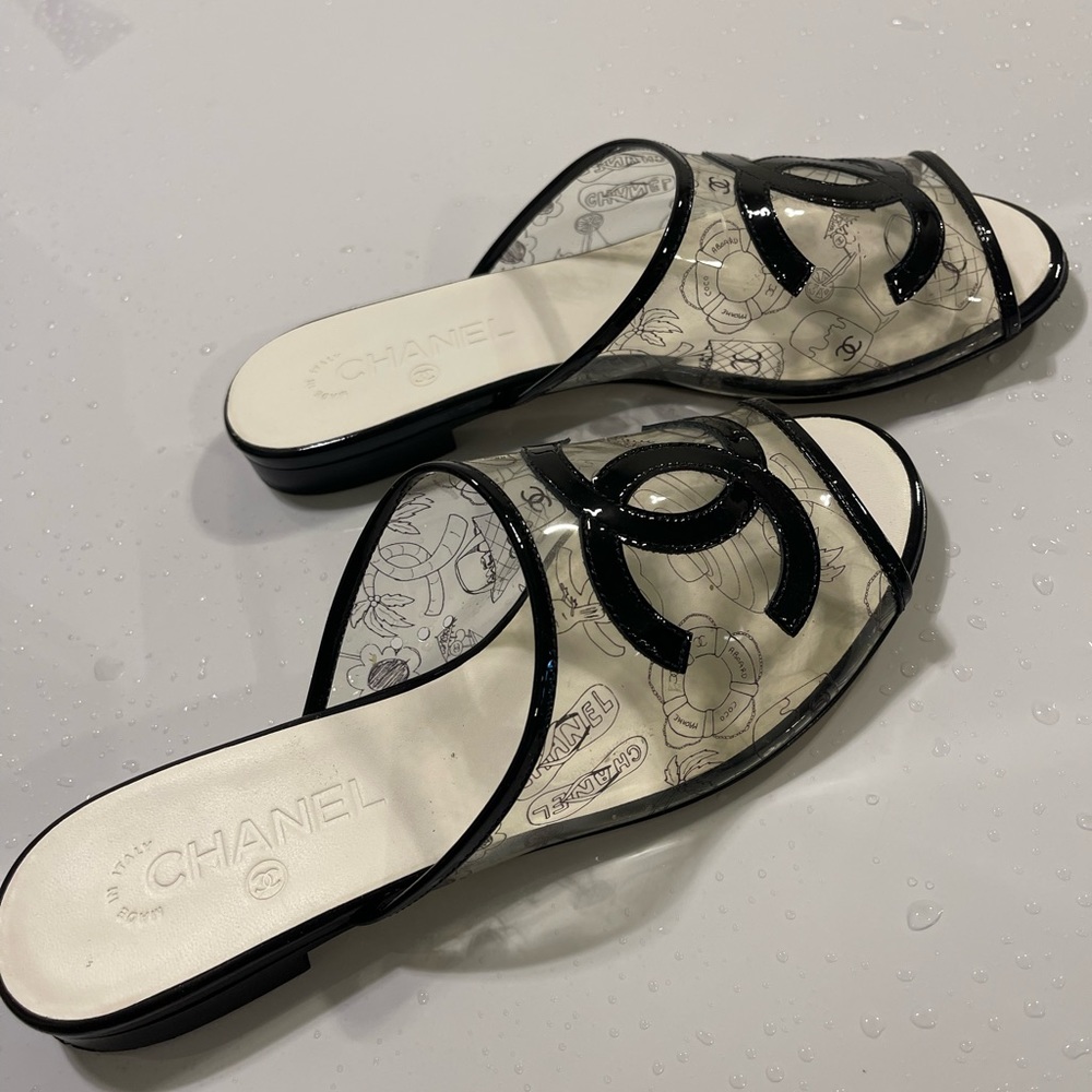✨Authentic Chanel Flat Sandal - Picture 3 of 4